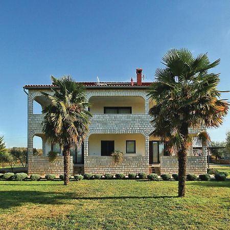 3 Bedroom Gorgeous Apartment In Poreč Exterior foto