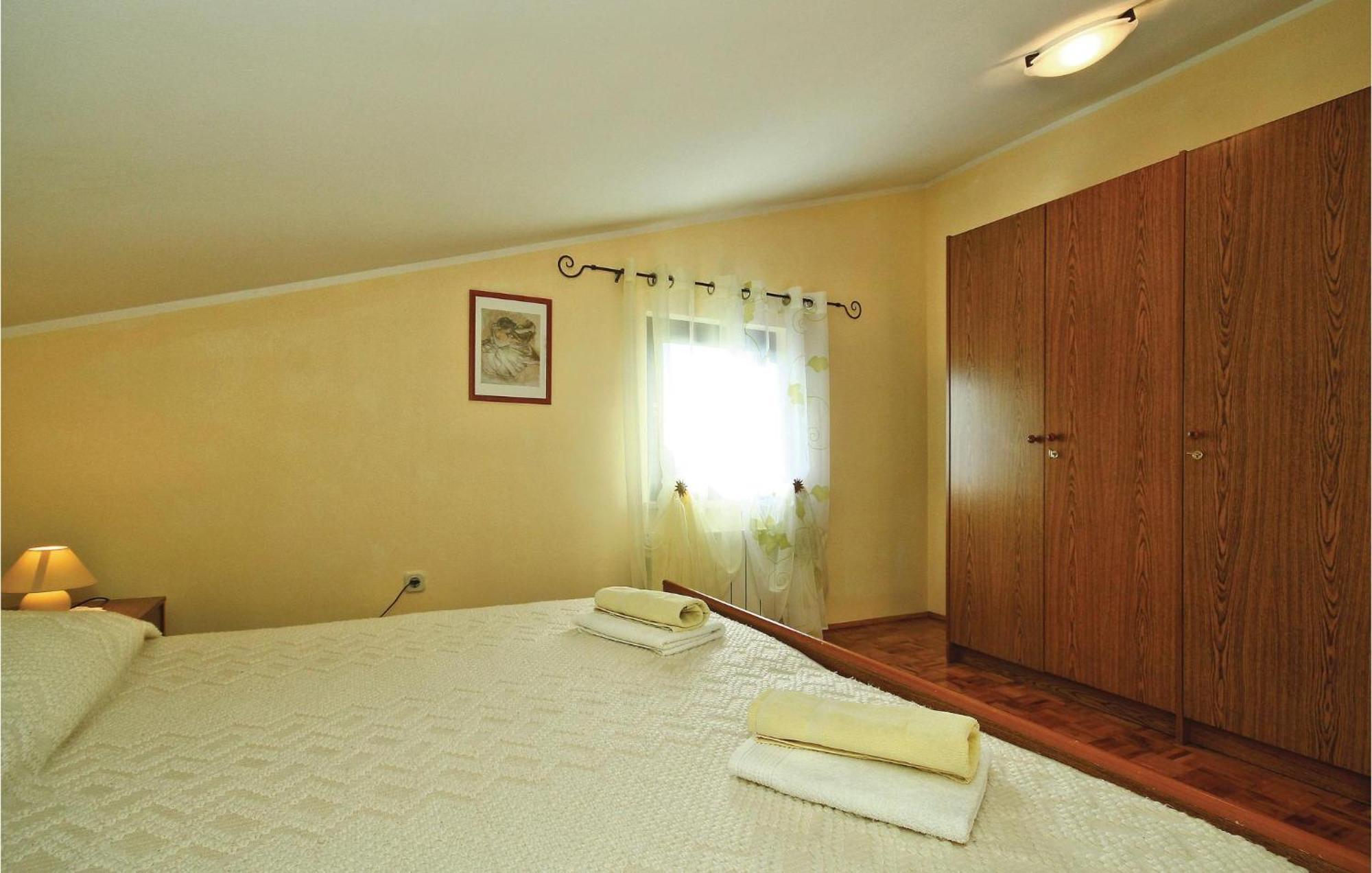 3 Bedroom Gorgeous Apartment In Poreč Exterior foto